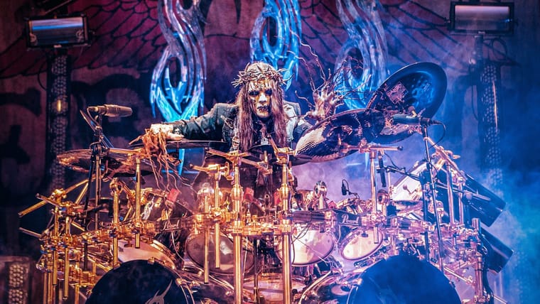 Joey-Jordison-Slipknot-drum-kit-live-credit-Paul-Harries.jpg
