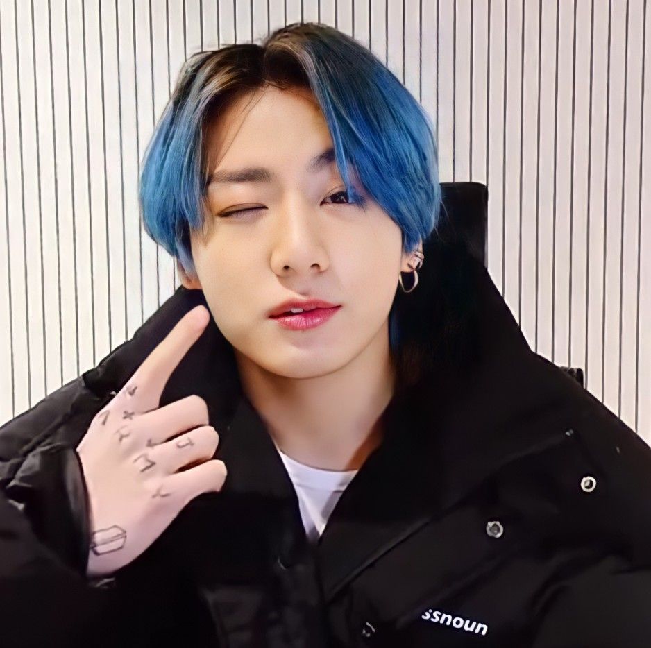 Jungkook Blue Hair (1).jpeg