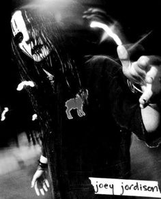 1b5d4e97da5fa7de5c20fb1dacd5c05d--black-metal-slipknot-joey-jordison.jpg