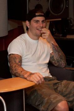 29d528875a1899bc4f15fac49e01376e--m-shadows-avenged-sevenfold.jpg