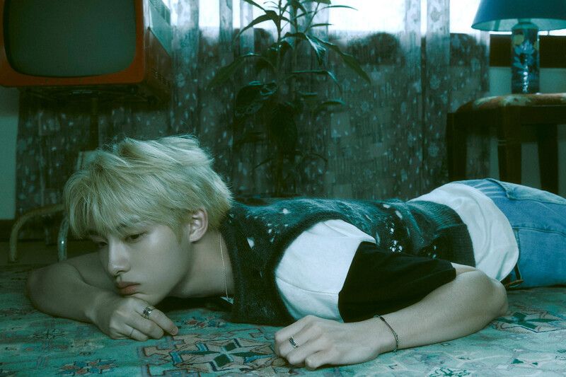 WayV-2nd-album-On-My-Youth-concept-photos-documents-3.jpeg