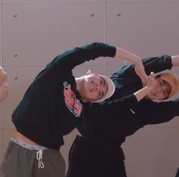 xiao-dejun-hendery-yangyang-Favim.com-8347393.jpg